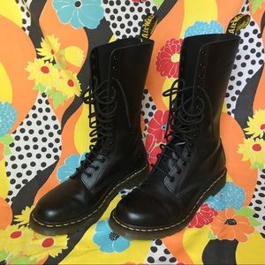 Dr. Marten's Original 14 Eye Docs 1914 Smooth